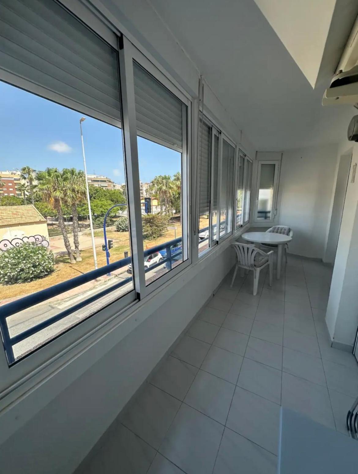 Marina Appartement Torrevieja Buitenkant foto